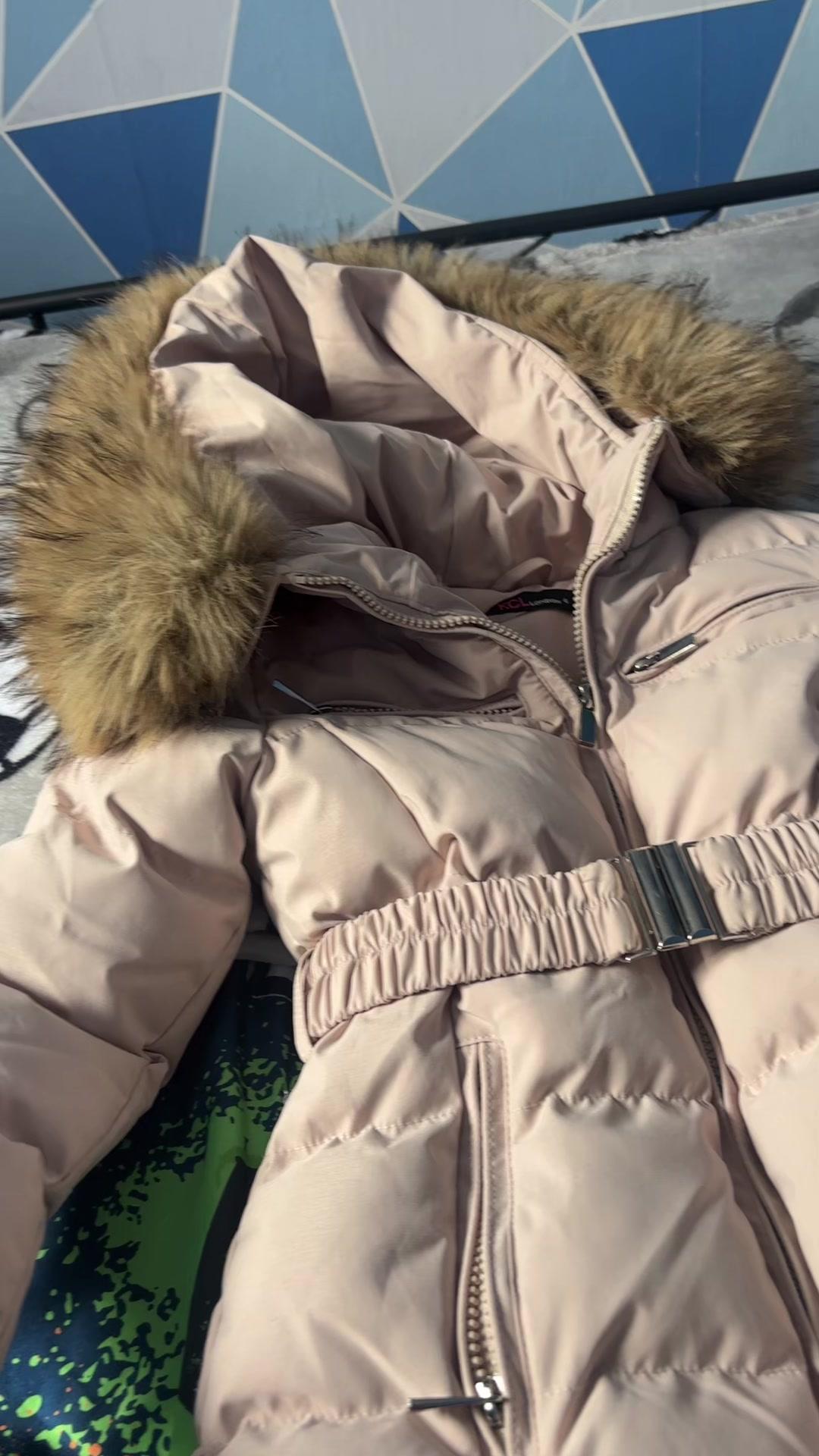 Winter is coming ❄️ girl moms run to the link and grab your little one now for just 57£ and free shipping !!!