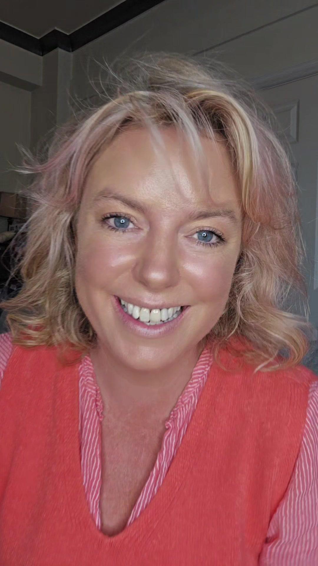 If you've ever liked the glow on my skin, now's the time to try it at £9 (50% off almost) for a few more days.