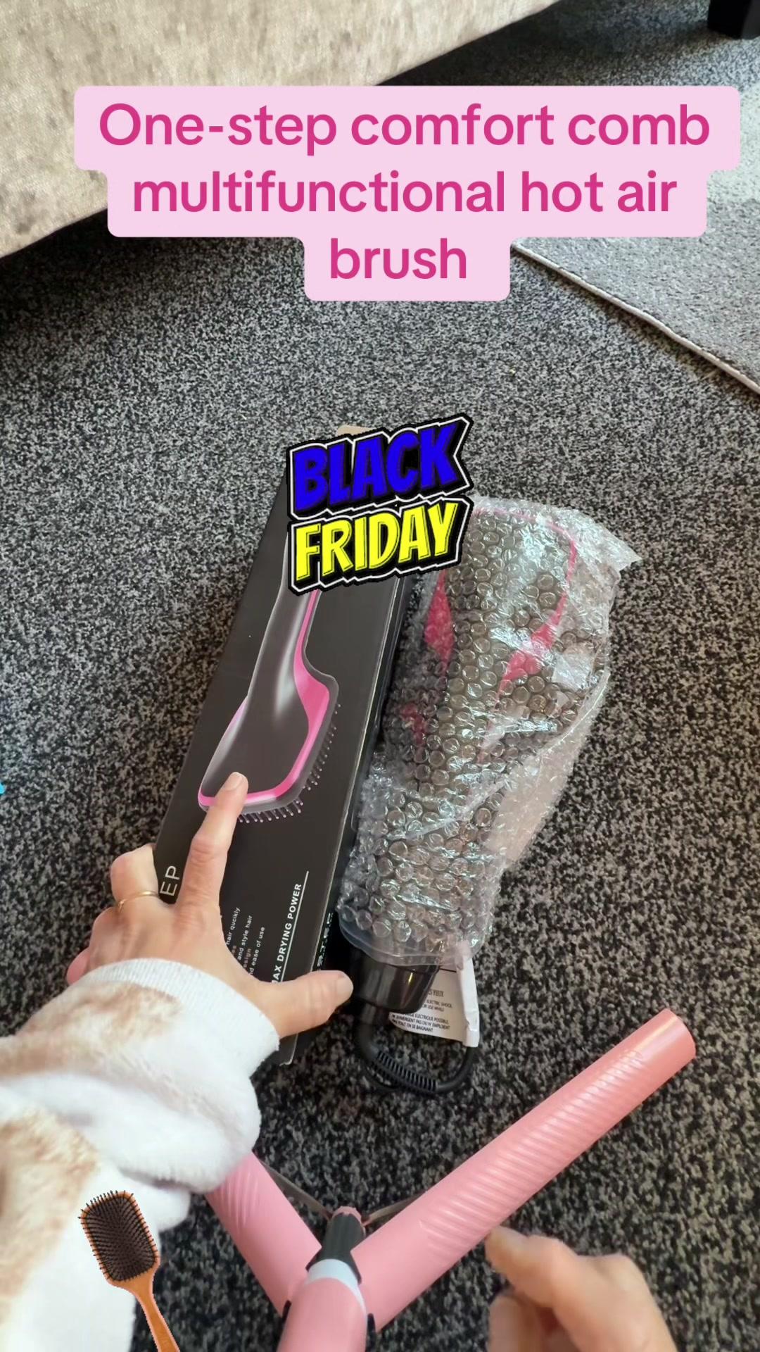 #one-step comfort comb multifunctional hot air brush hair dryer and styler #growmyaccount Black Friday sales #growmyaccount #foryoupage❤️❤️ #tiktokshop